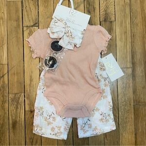 Rachel Zoe Peach and White Baby Outfit